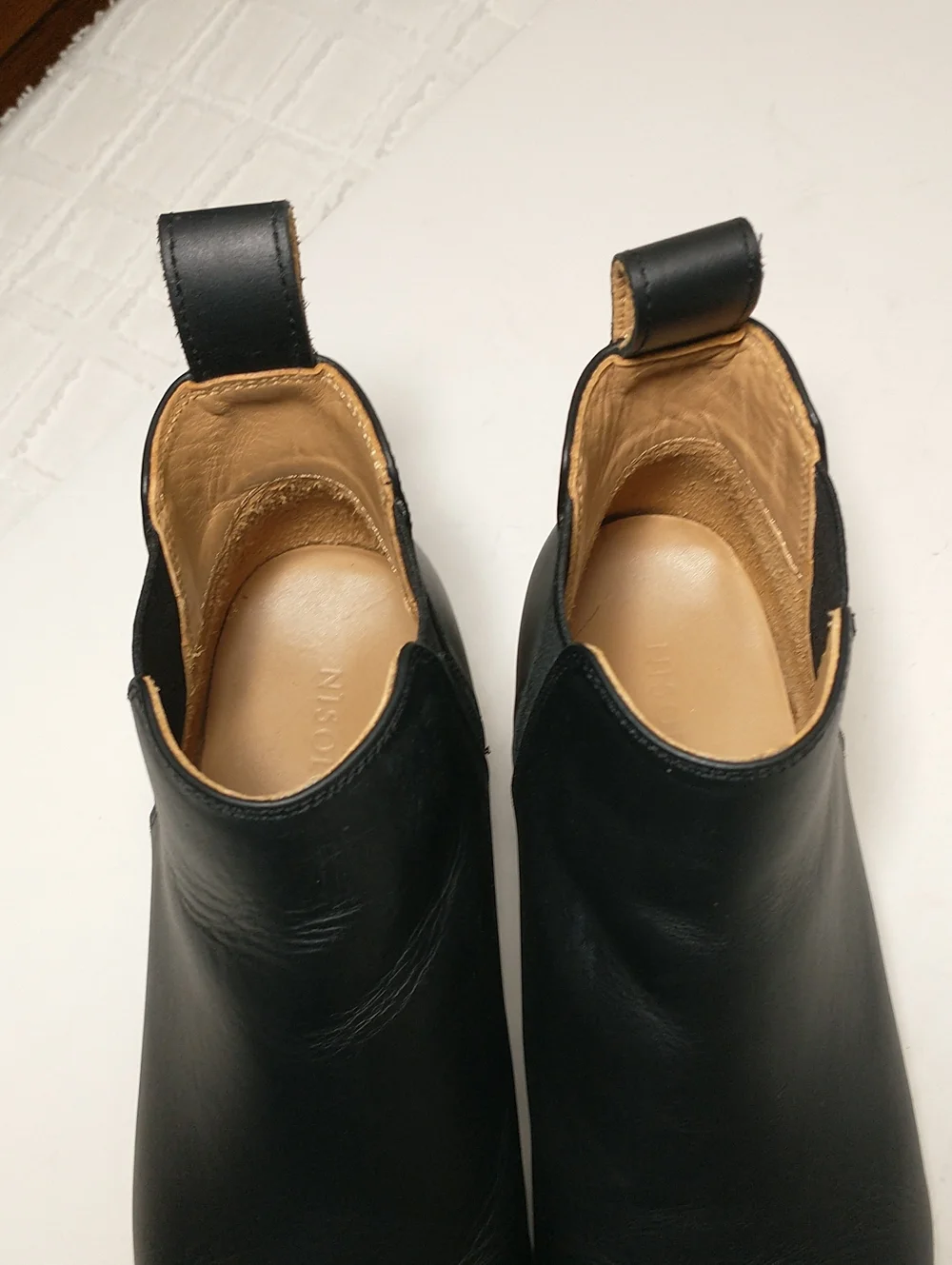 LIKE NEW Nisolo Made In Peru, Black Leather Pointed Toe Bootie, Size 6.5